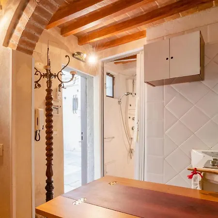 Amazing In With Kitchen *